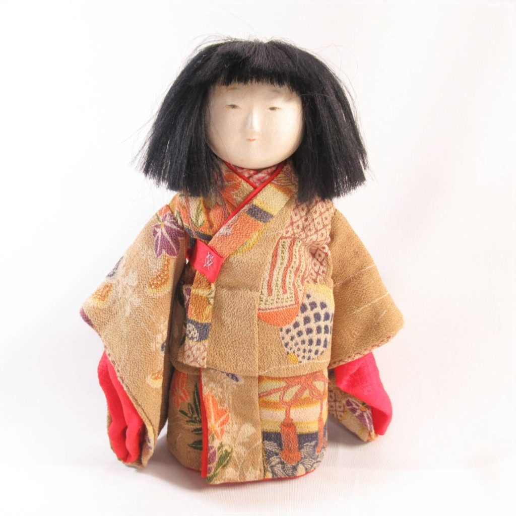 本日の買取情報は可愛い ちりめんの着物を来た市松人形です